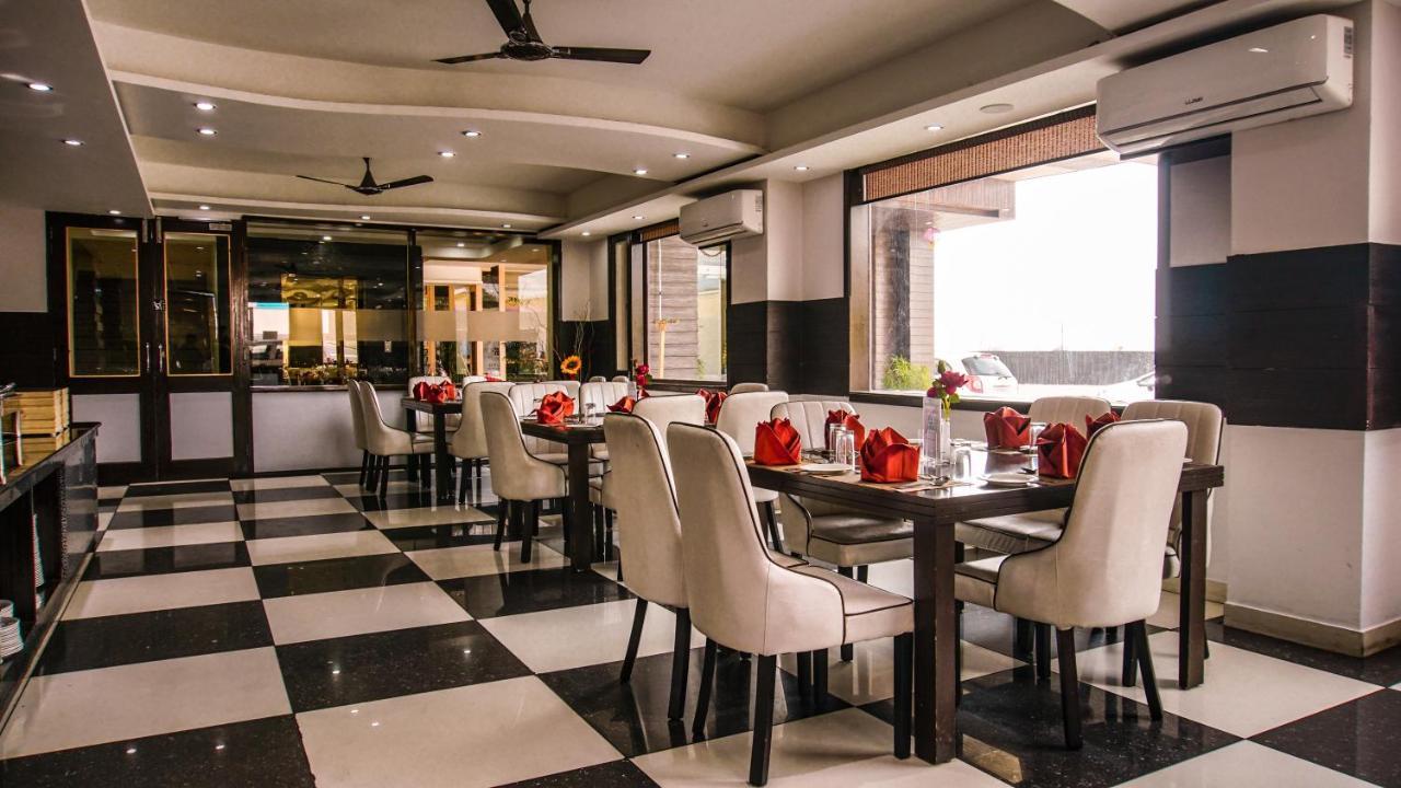 D'Polo Club & Spa Resort 达兰萨拉 外观 照片